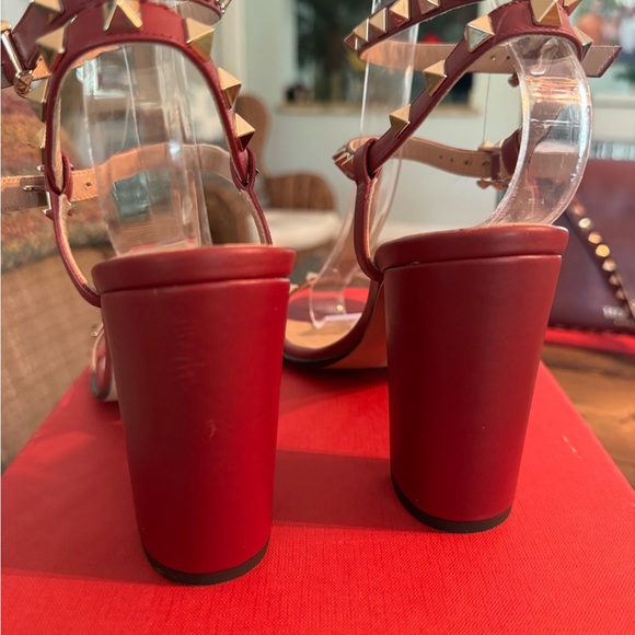 VALENTINO Rockstud T Strap City Sandal - Picture 5 of 7